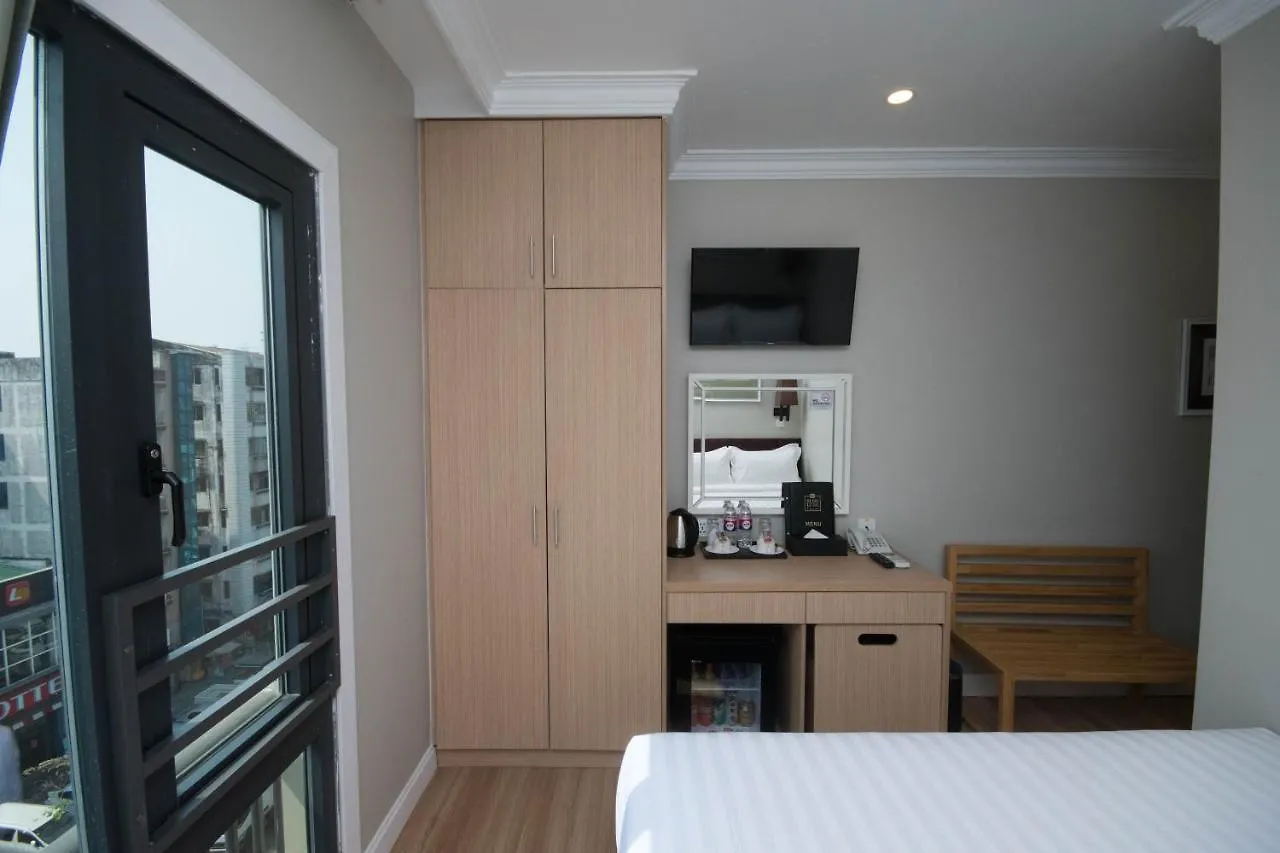 Bliss Luxe Hotel Yangon 3*,